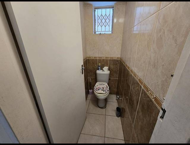 1 BEDROOM APARTMENT FOR SALE IN OVERPORT